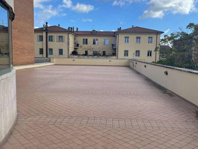 Ufficio in vendita a Montebello, Cenerente