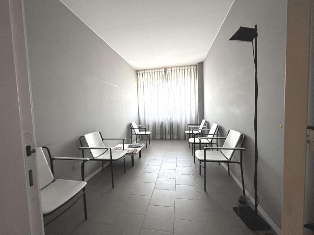 Ufficio in vendita a Madonna Alta, Cenerente