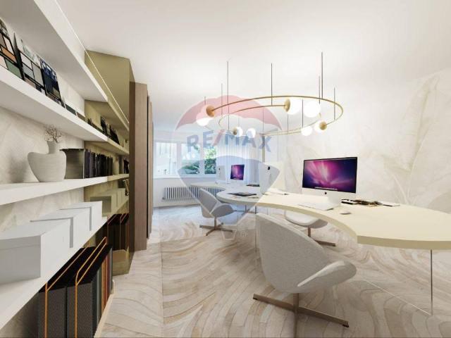 Ufficio in vendita a Centro Storico, Marche