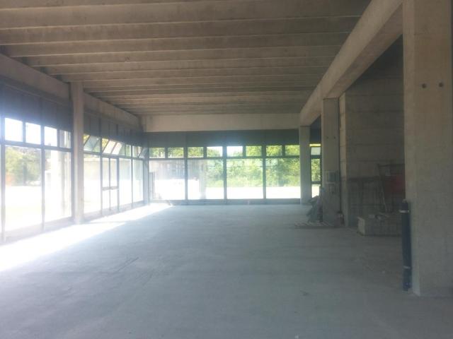 Ufficio in vendita a Bettola, Peschiera Borromeo