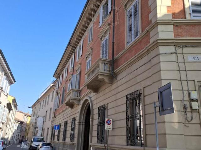 Ufficio in vendita a Piacenza, Reggio Emilia