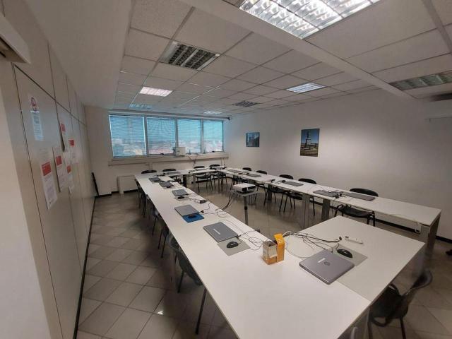 Ufficio in vendita a Piacenza, Reggio Emilia