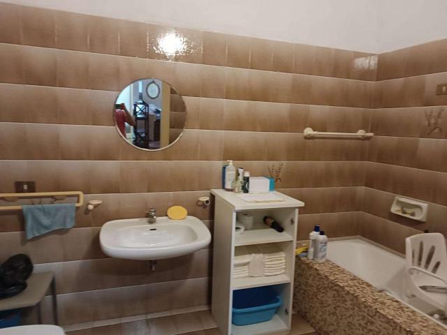 Ufficio in vendita a Piacenza, Reggio Emilia