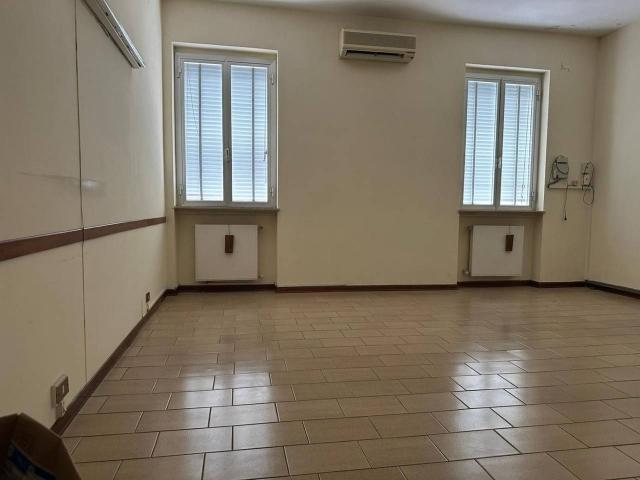 Ufficio in vendita a Piacenza, Reggio Emilia