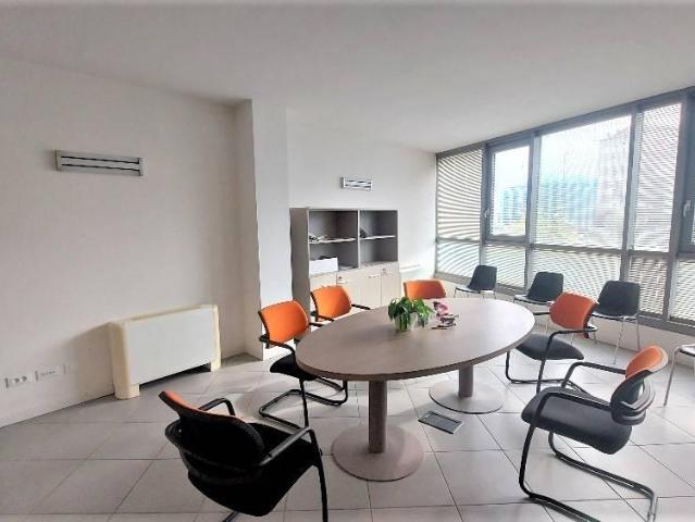 Ufficio in vendita a Galleana, Piacenza