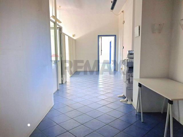 Ufficio in vendita a Cotone, Piombino