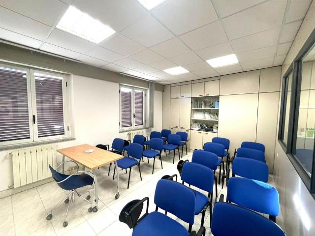 Ufficio in vendita a Pistoia, Barile