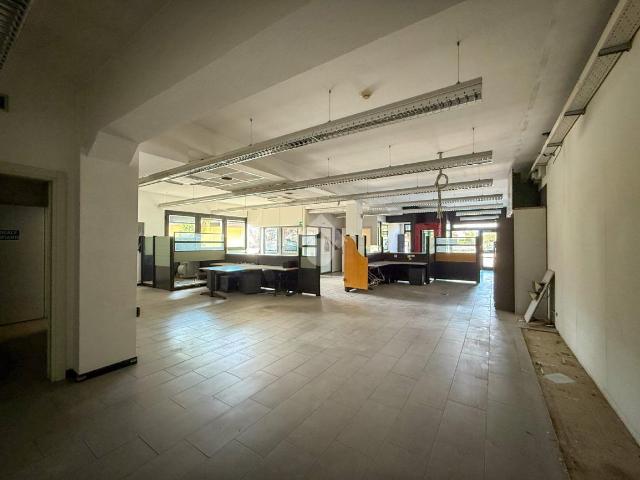 Ufficio in vendita a Pizzighettone, Lombardia