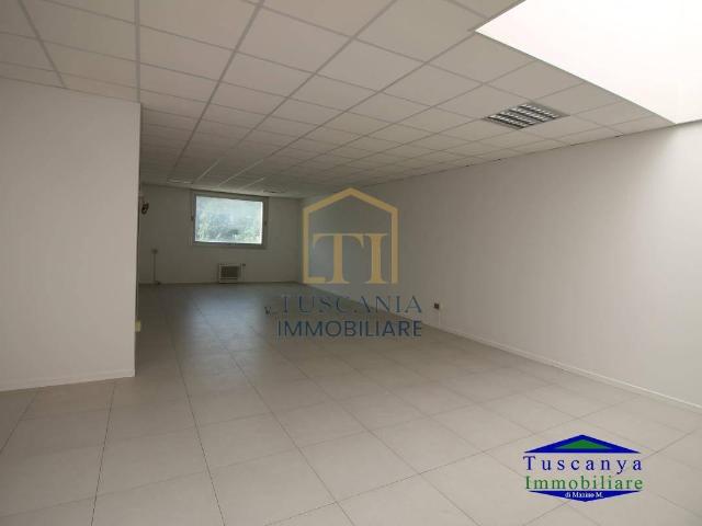 Ufficio in vendita a Campomaggio, Lecchi