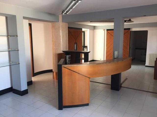 Ufficio in vendita a Ponsacco, Toscana