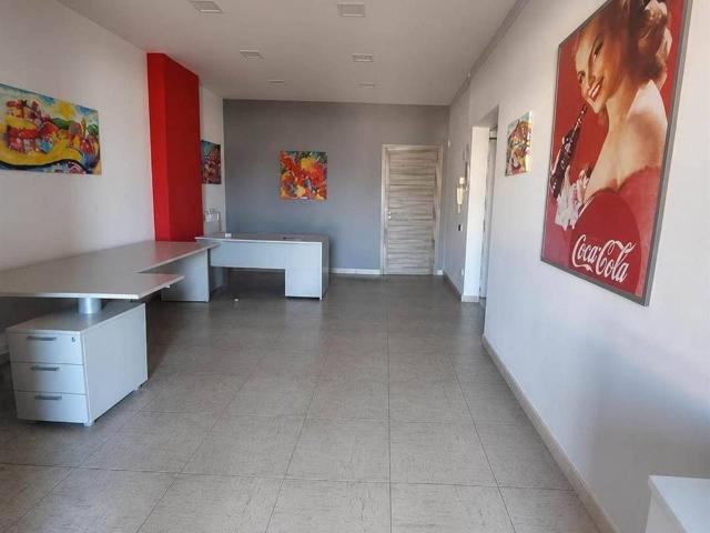 Ufficio in vendita a Sant'Antonio a Picenza, Pontecagnano Faiano