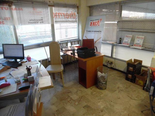 Ufficio in vendita a Bellaria, Pontedera