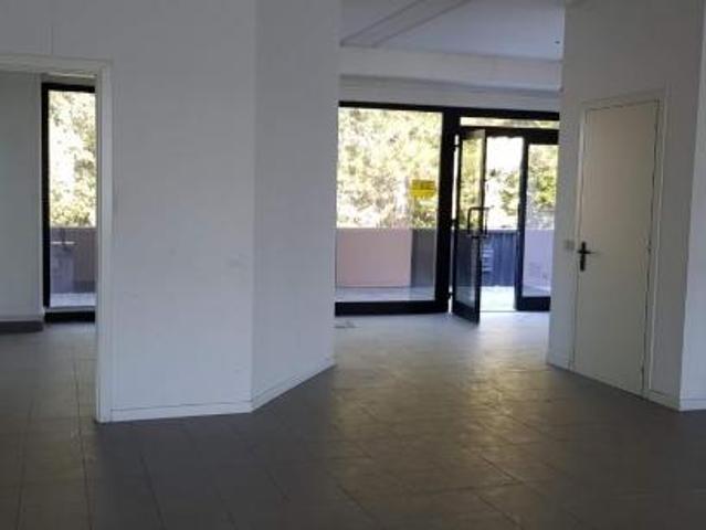 Ufficio in vendita a Porcari, Toscana
