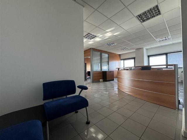 Ufficio in vendita a Rorai Grande, Pordenone