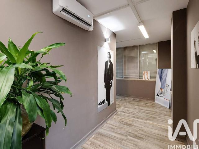 Ufficio in vendita a Marina Picena, Marche