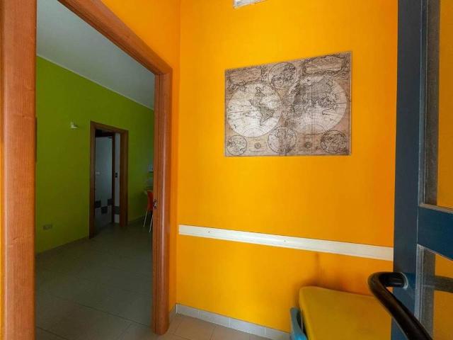 Ufficio in vendita a Macchia romana, Potenza