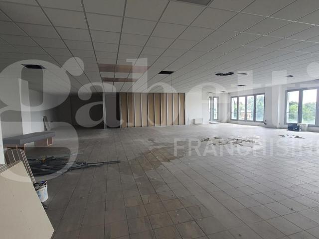 Ufficio in vendita a Prata Di Pordenone, Friuli-Venezia Giulia