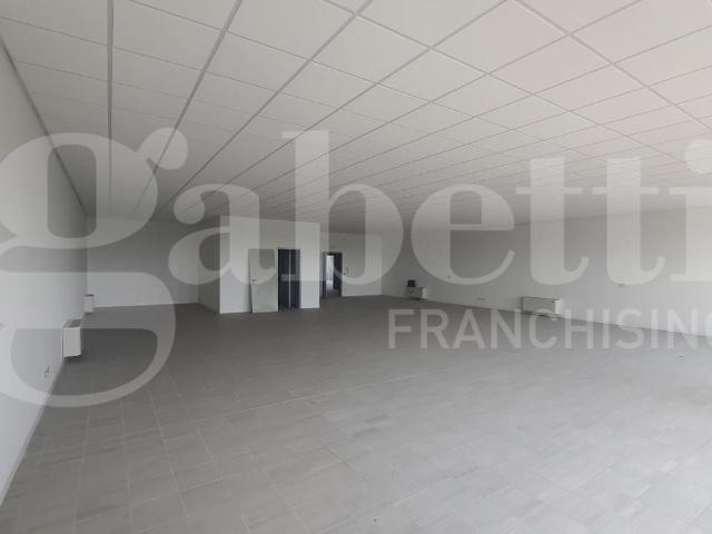 Ufficio in vendita a Prata Di Pordenone, Friuli-Venezia Giulia