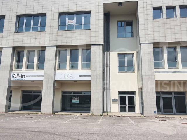 Ufficio in vendita a Prata Di Pordenone, Friuli-Venezia Giulia