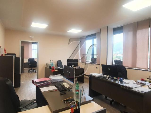 Ufficio in vendita a Quadrante Europa - Stazione, Prato