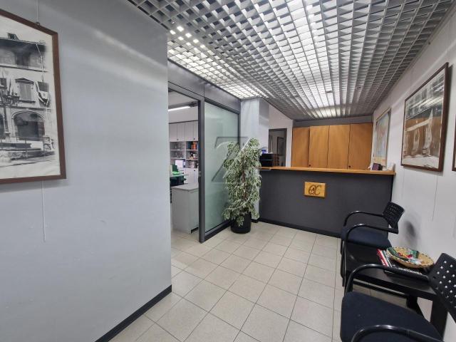 Ufficio in vendita a Quadrante Europa - Stazione, Prato