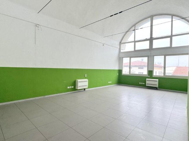 Ufficio in vendita a San Paolo, Prato