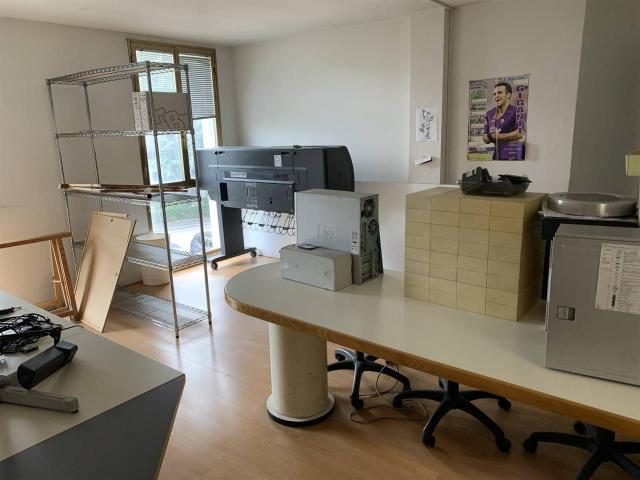 Ufficio in vendita a Soccorso, Prato