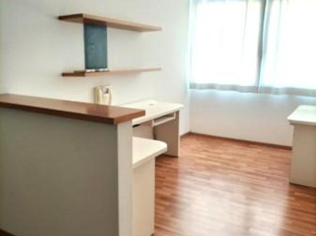 Ufficio in vendita a Centro Direzionale, Prato