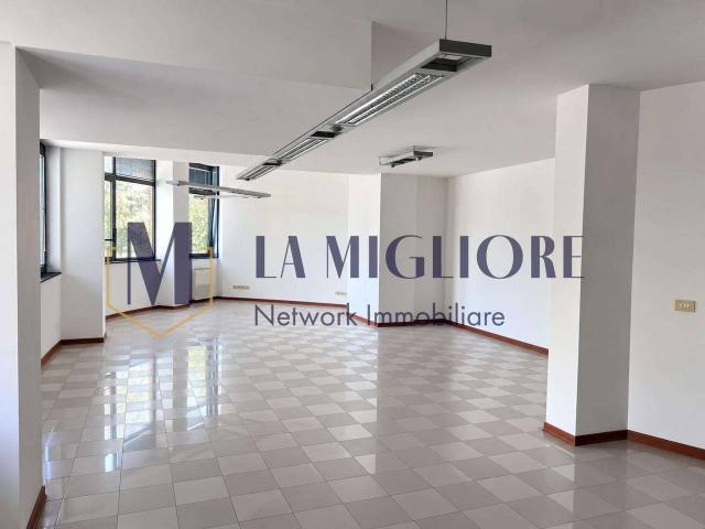 Ufficio in vendita a Prato