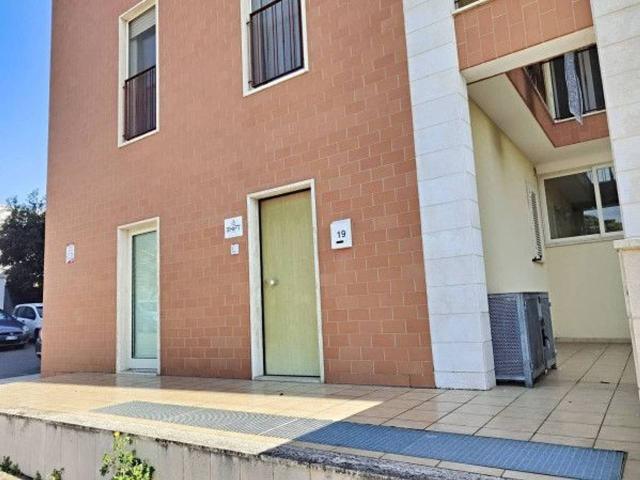 Ufficio in vendita a Puglia, Bari