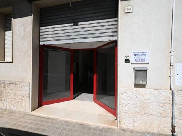 Ufficio in vendita a Puglia, Bari