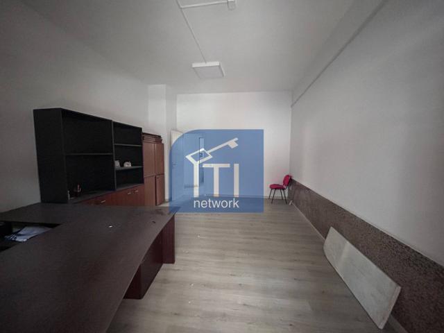 Ufficio in vendita a Qualiano, Campania