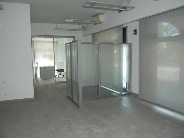 Ufficio in vendita a Colline Matildiche, Re