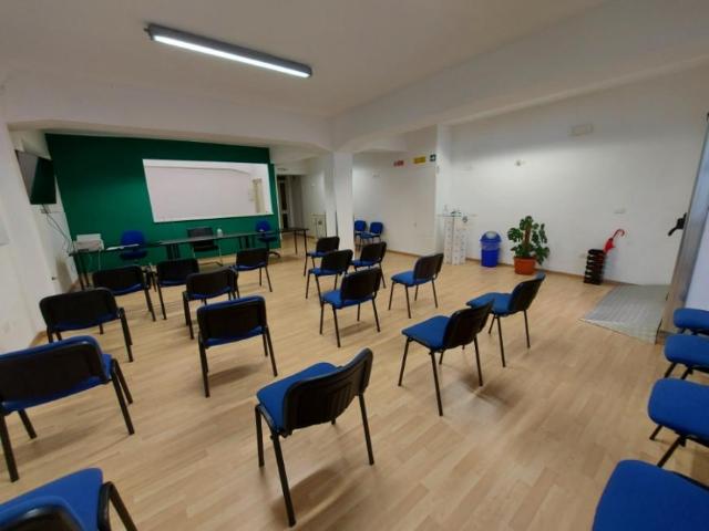 Ufficio in vendita a Calabria, Reggio Calabria