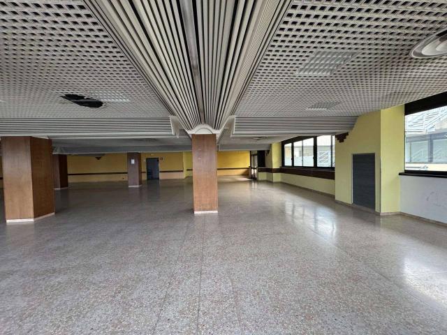 Ufficio in vendita a Cavazzoli, Re