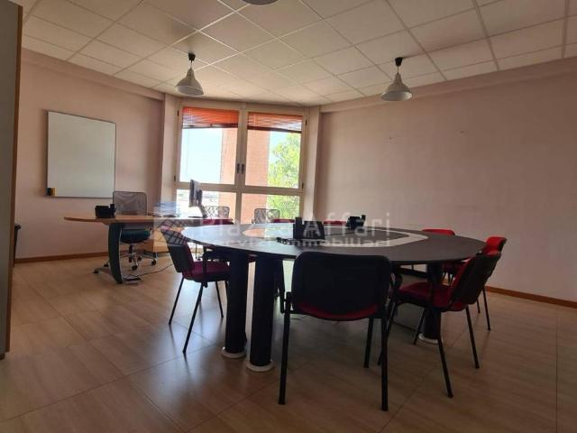 Ufficio in vendita a Mancasale, Re