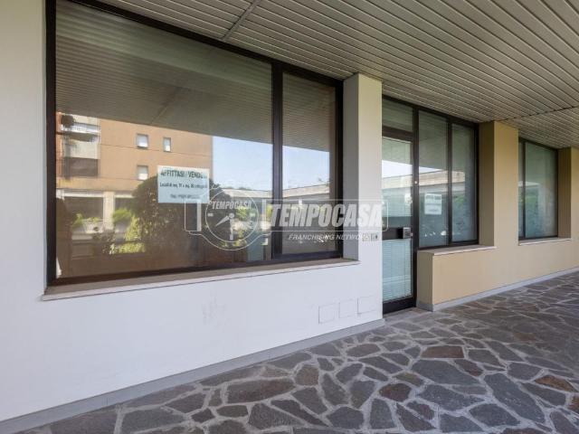 Ufficio in vendita a Cavazzoli, Re