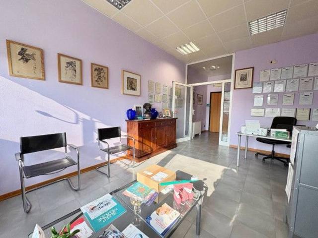 Ufficio in vendita a San Nicolò, Re