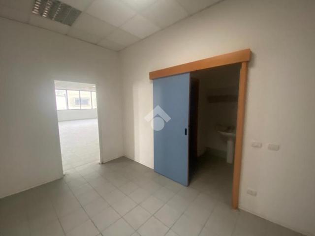 Ufficio in vendita a Cella, Re