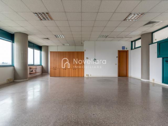Ufficio in vendita a Re, Reggio Emilia