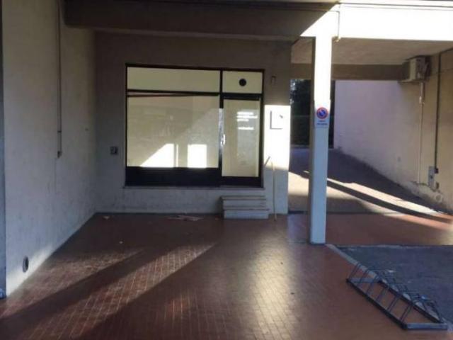 Ufficio in vendita a San Giacomo esterna, Re