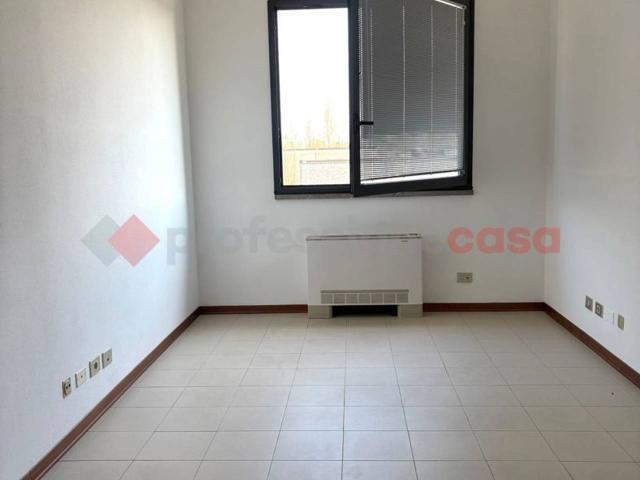 Ufficio in vendita a Re, Reggio Emilia