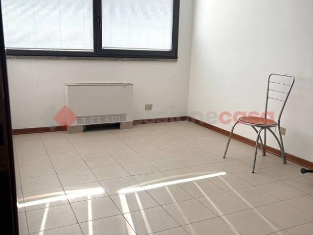 Ufficio in vendita a Re, Reggio Emilia