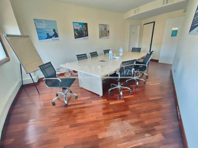 Ufficio in vendita a Calabria, Cosenza