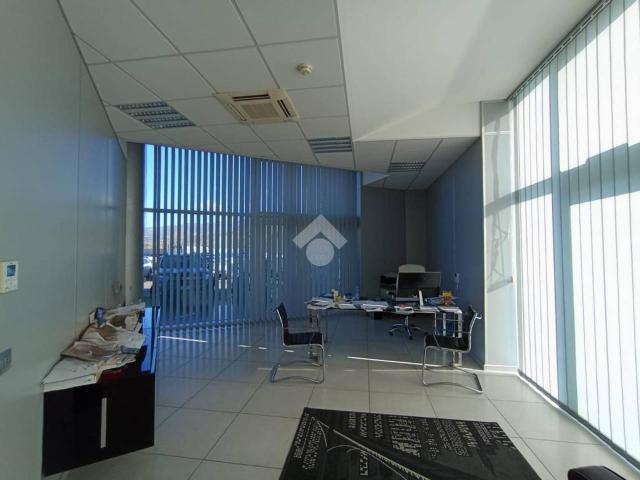 Ufficio in vendita a Calabria, Cosenza