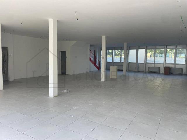 Ufficio in vendita a Grotta Rossa, Rimini
