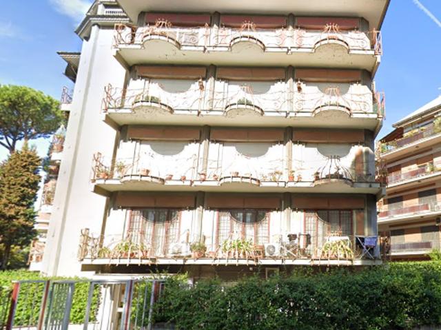 Ufficio in vendita a Monte Sacro Alto, Roma