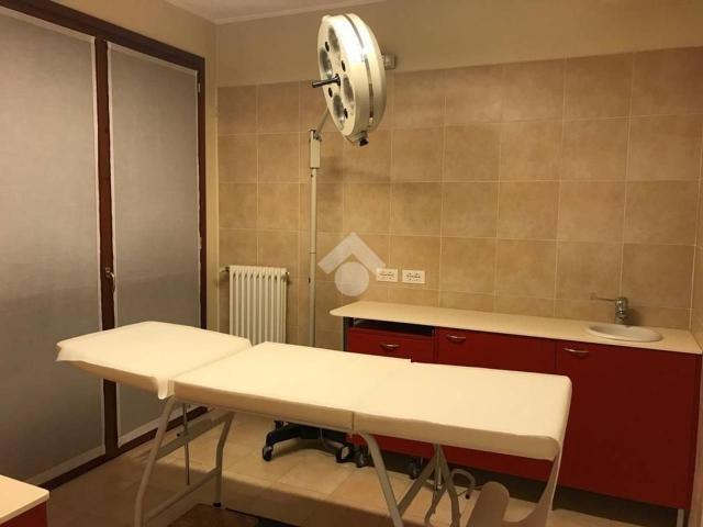 Ufficio in vendita a Romano di Lombardia, Bergamo