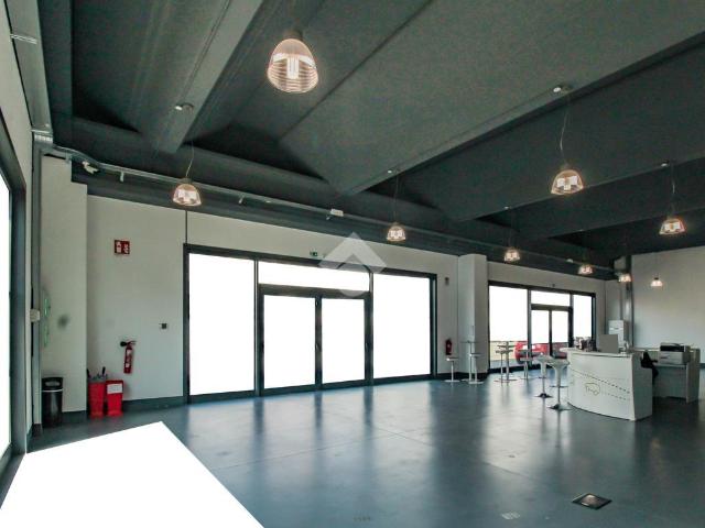 Ufficio in vendita a Villaggio Famiglia, Rovato