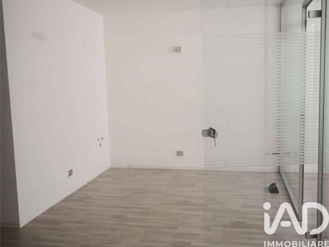 Ufficio in vendita a Comunità della Vallagarina, Borgo Sacco